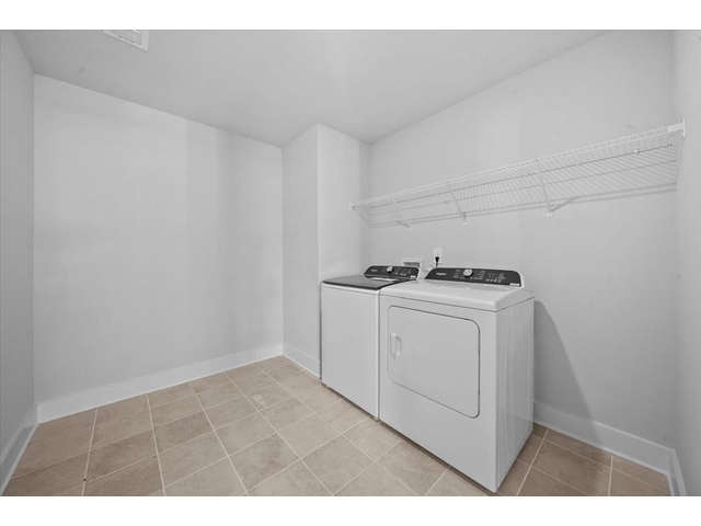 Photo of 321 Allingham Road