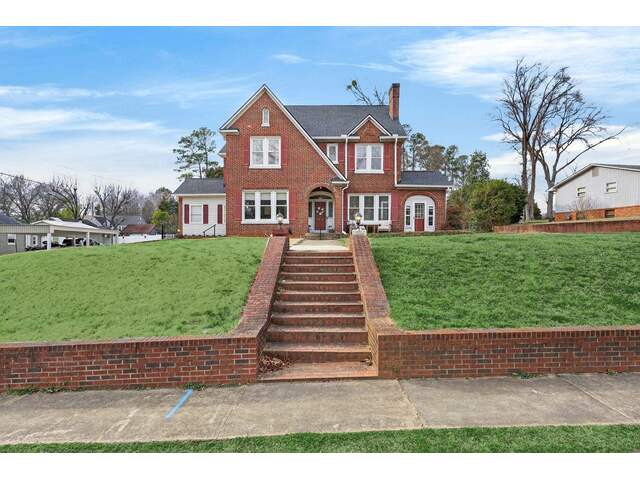 Photo of 906 College Drive