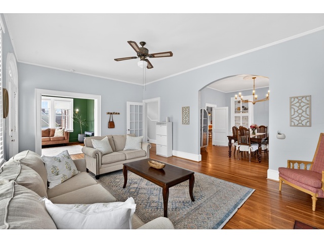 Photo of 906 College Drive