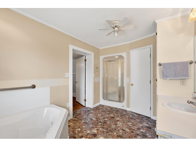 Photo of 906 College Drive