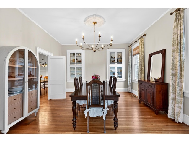 Photo of 906 College Drive