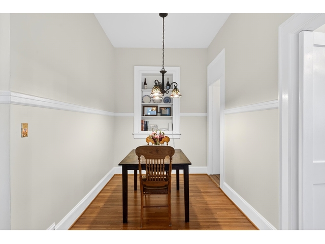 Photo of 906 College Drive