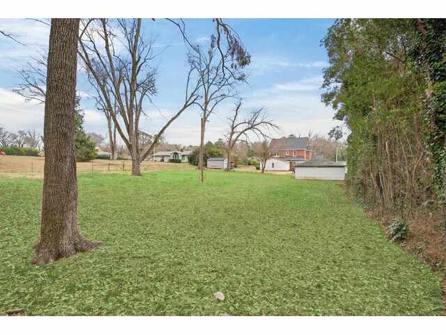 Photo of 906 College Drive