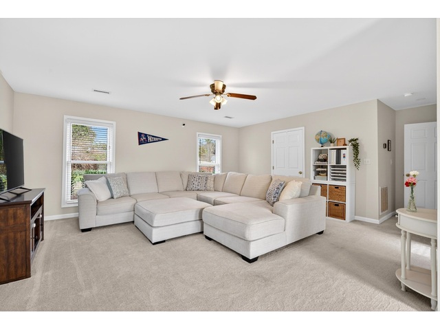 Photo of 906 College Drive