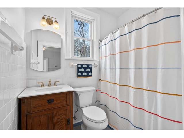 Photo of 906 College Drive