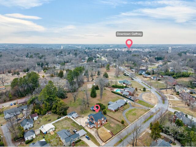 Photo of 906 College Drive