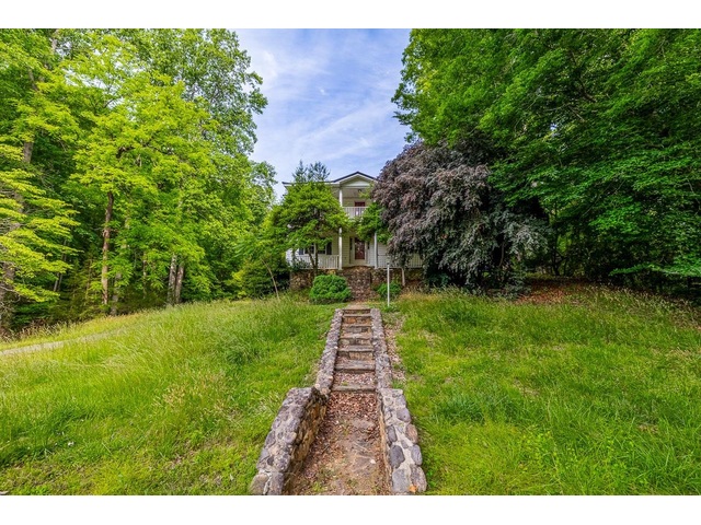 Photo of 2840 Glenn Springs Road