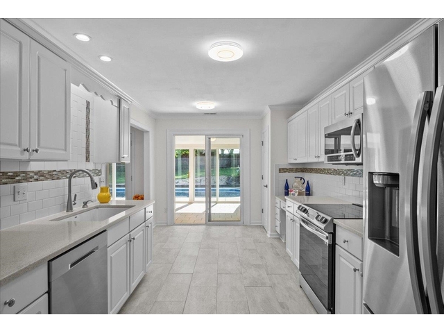 Photo of 417 Gramercy Boulevard Photo of 417 Gramercy Boulevard