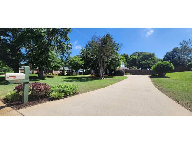 Photo of 417 Gramercy Boulevard Photo of 417 Gramercy Boulevard