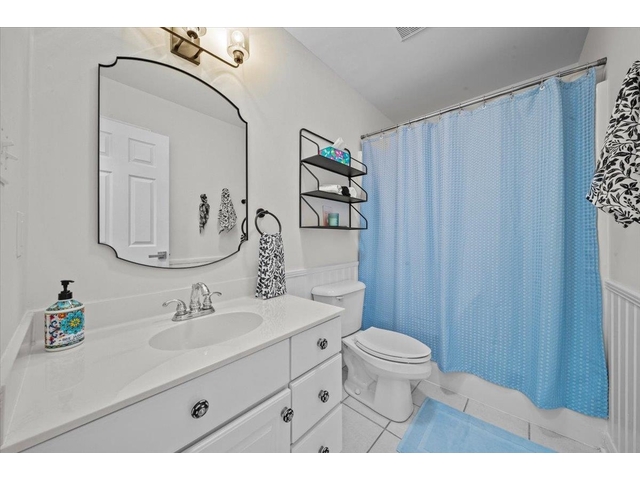 Photo of 417 Gramercy Boulevard Photo of 417 Gramercy Boulevard