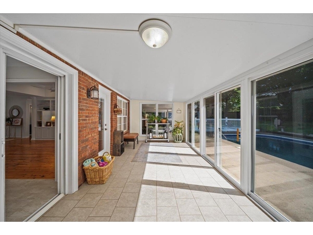Photo of 417 Gramercy Boulevard Photo of 417 Gramercy Boulevard