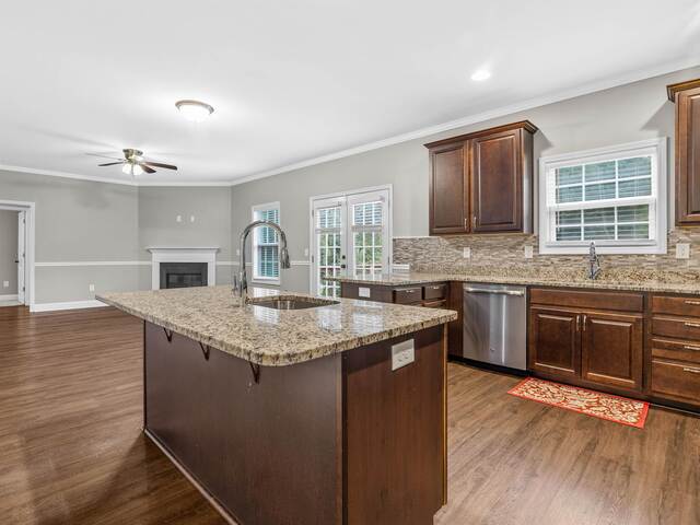 Photo of 708 Carolyn Drive