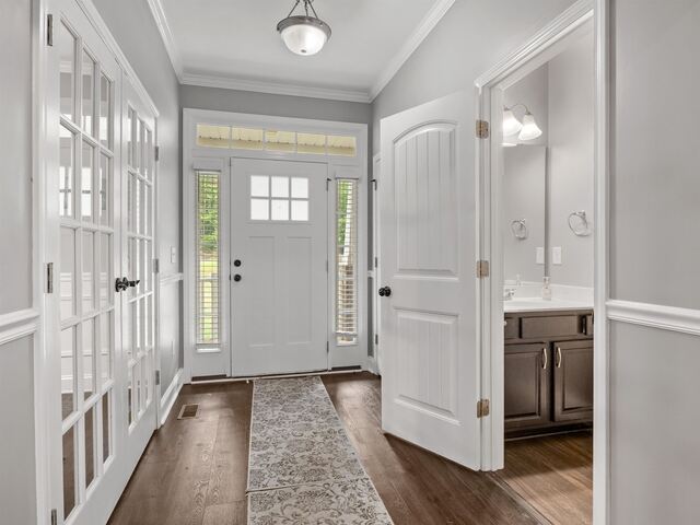 Photo of 708 Carolyn Drive