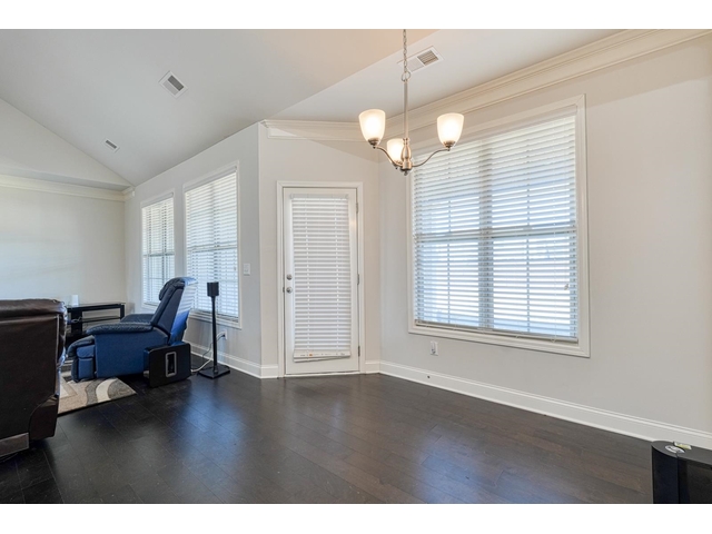 Photo of 699 Ridgeville Crossing Drive