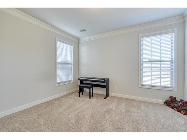 Photo of 699 Ridgeville Crossing Drive