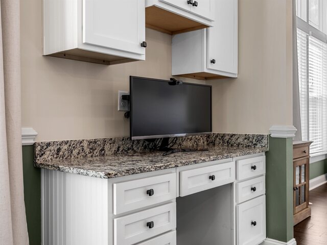 Photo of 580 Canewood Lane