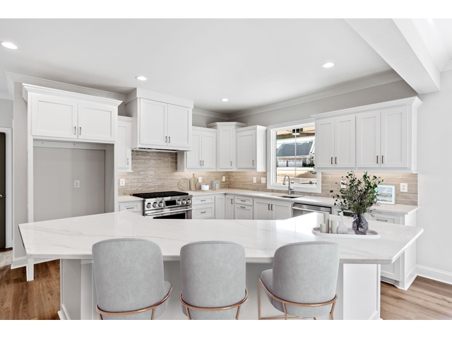 Photo of 354 S Monterey Drive