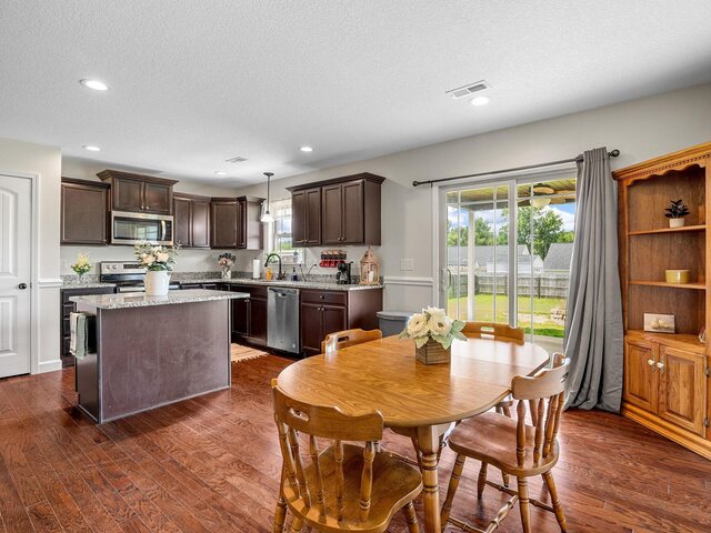 Photo of 253 Highland Springs Loop Photo of 253 Highland Springs Loop