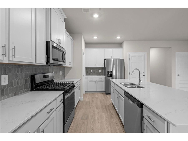 Photo of 422 Yellowstone Trail