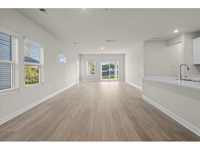 Photo of 422 Yellowstone Trail