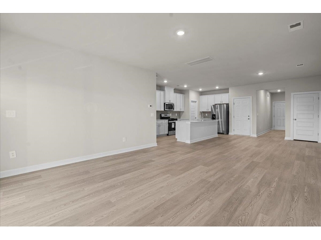 Photo of 422 Yellowstone Trail