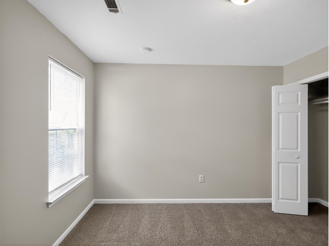 Photo of 1875 Tamara Way