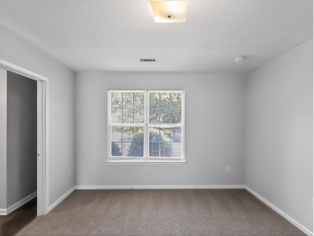 Photo of 1875 Tamara Way