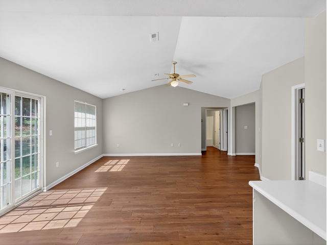 Photo of 1875 Tamara Way