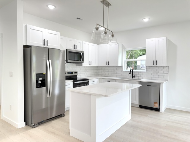 Photo of 210 Foxfire Road