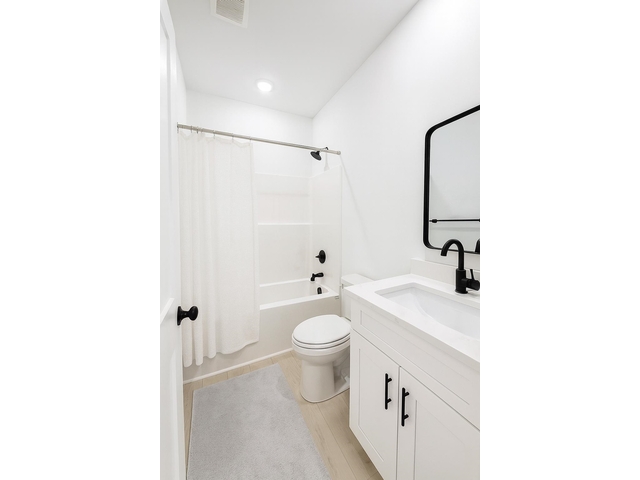 Photo of 210 Foxfire Road