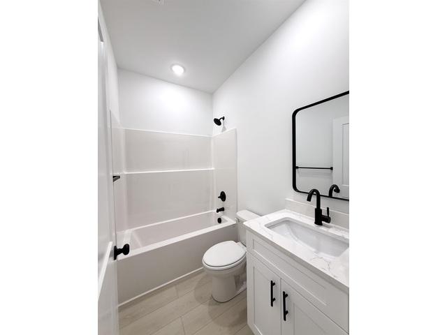 Photo of 210 Foxfire Road