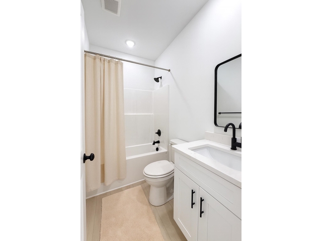 Photo of 210 Foxfire Road