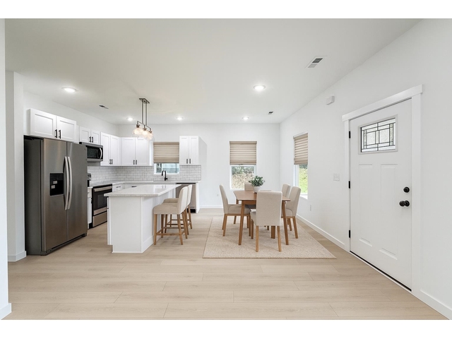 Photo of 210 Foxfire Road