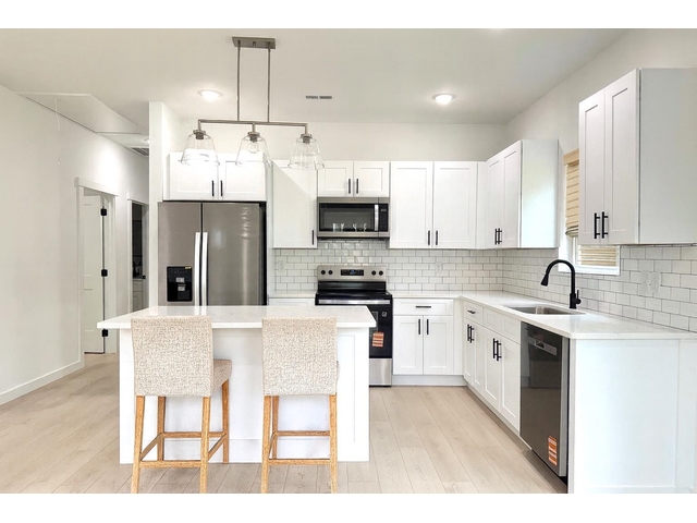 Photo of 210 Foxfire Road