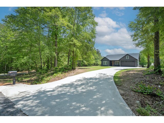 Photo of 713 Bradley Dill Road Photo of 713 Bradley Dill Road