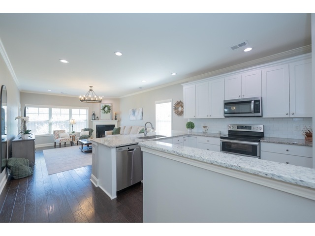 Photo of 9 Sweetspire Lane Photo of 9 Sweetspire Lane