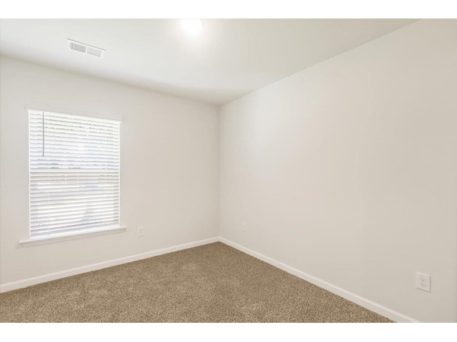 Photo of 2011 Hillman Way