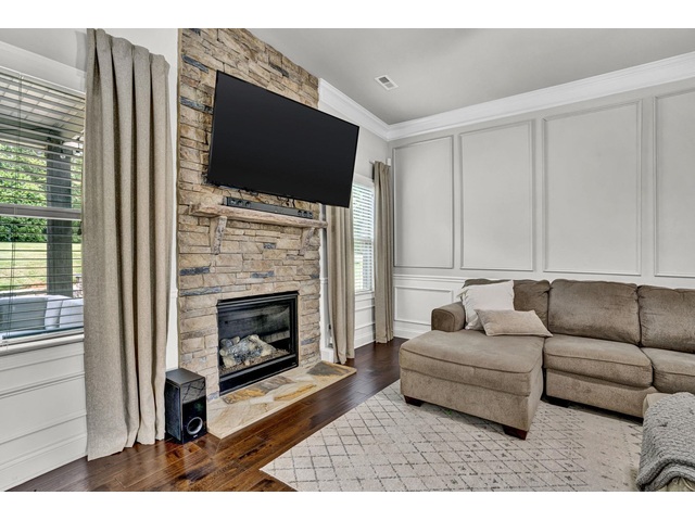 Photo of 100 Strathaven Court