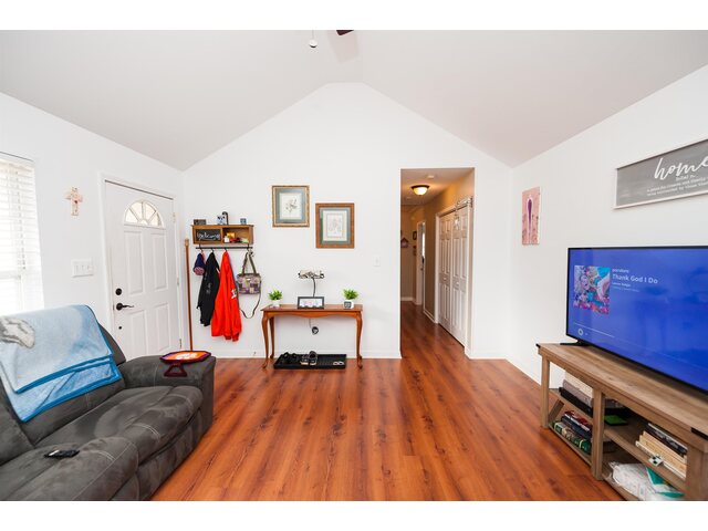 Photo of 818 Thistle Court