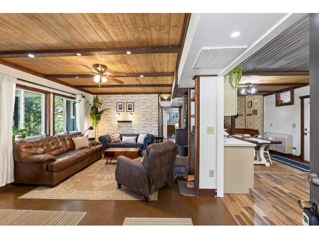 Photo of 390 Sherrill Drive