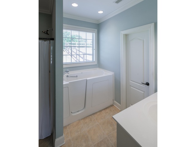 Photo of 865 Westmoreland Road Photo of 865 Westmoreland Road