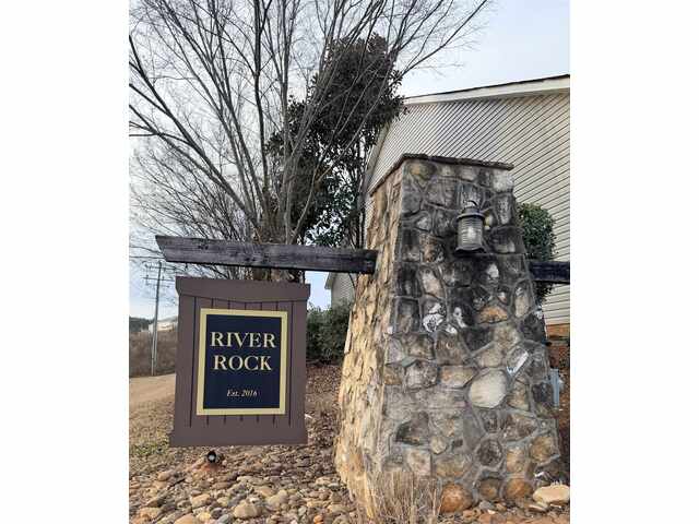 Photo of 653 Highgarden Lane