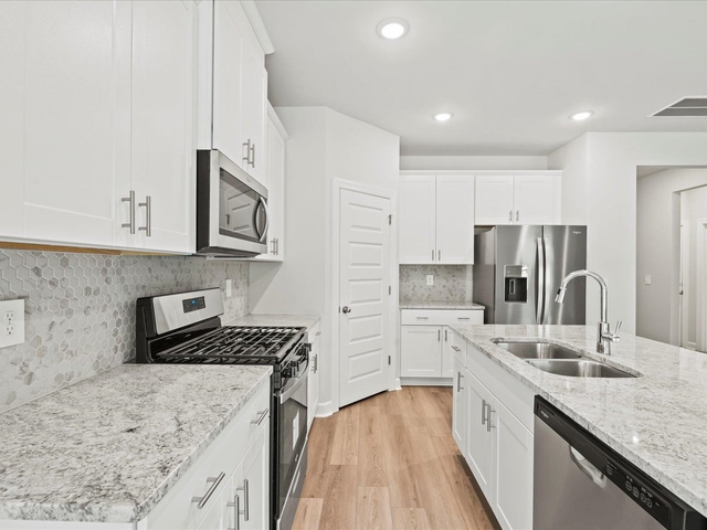 Photo of 462 Harben Drive