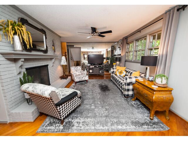 Photo of 246 Heathwood Drive Photo of 246 Heathwood Drive