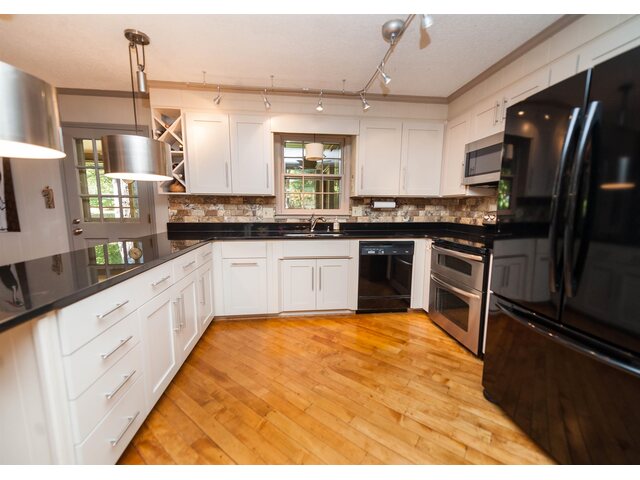 Photo of 246 Heathwood Drive Photo of 246 Heathwood Drive