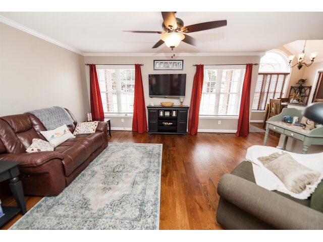 Photo of 410 Sunburst Lane Photo of 410 Sunburst Lane