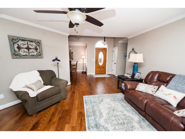 Photo of 410 Sunburst Lane Photo of 410 Sunburst Lane