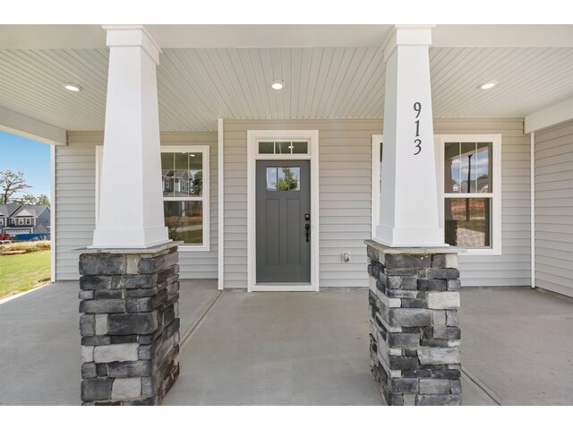 Photo of 913 Wild Pine Court Photo of 913 Wild Pine Court