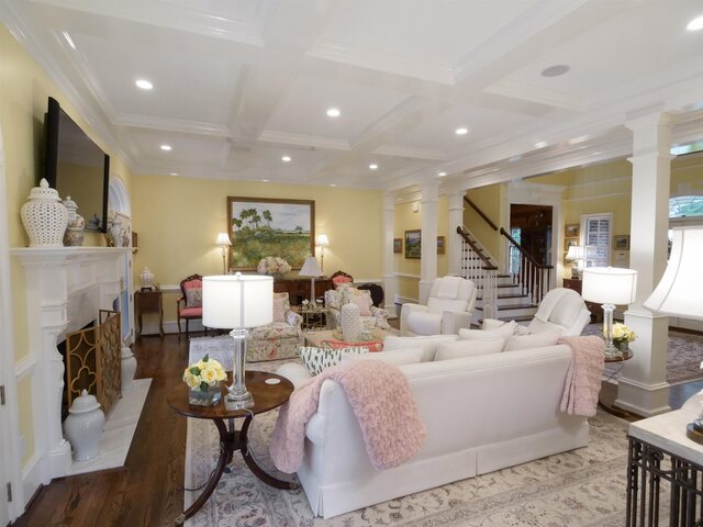 Photo of 6 Twin Oaks Court