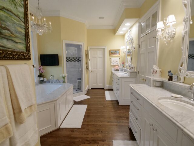 Photo of 6 Twin Oaks Court